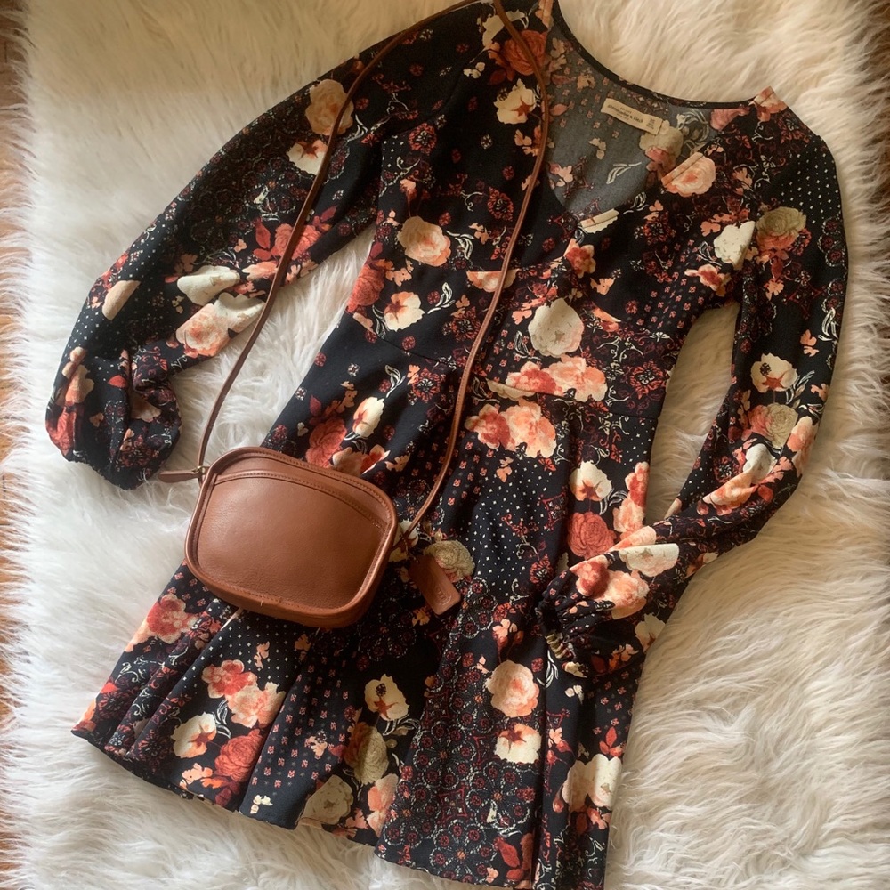 Abercrombie and Fitch floral long sleeve dress